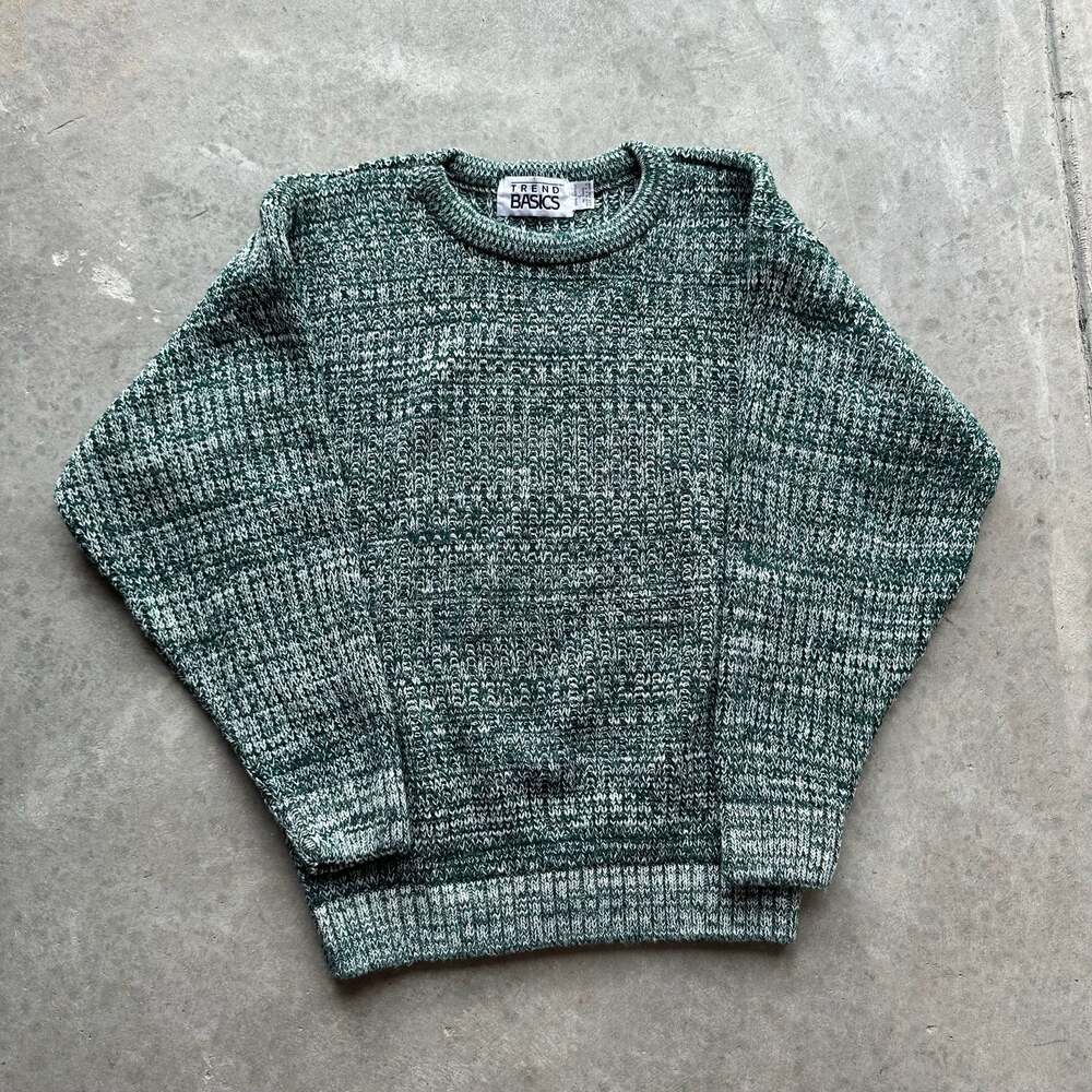 Trend Basics Vintage 90s Green and White Knit Crewneck Sweater
